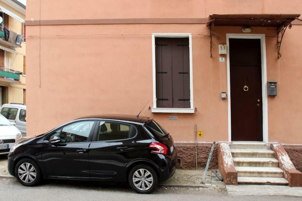 Casa Vacanza Lyudmyla Mestre Kültér fotó