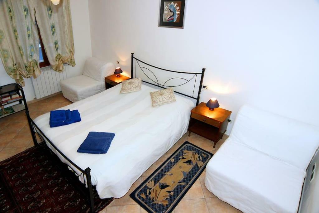 Casa Vacanza Lyudmyla Mestre Kültér fotó